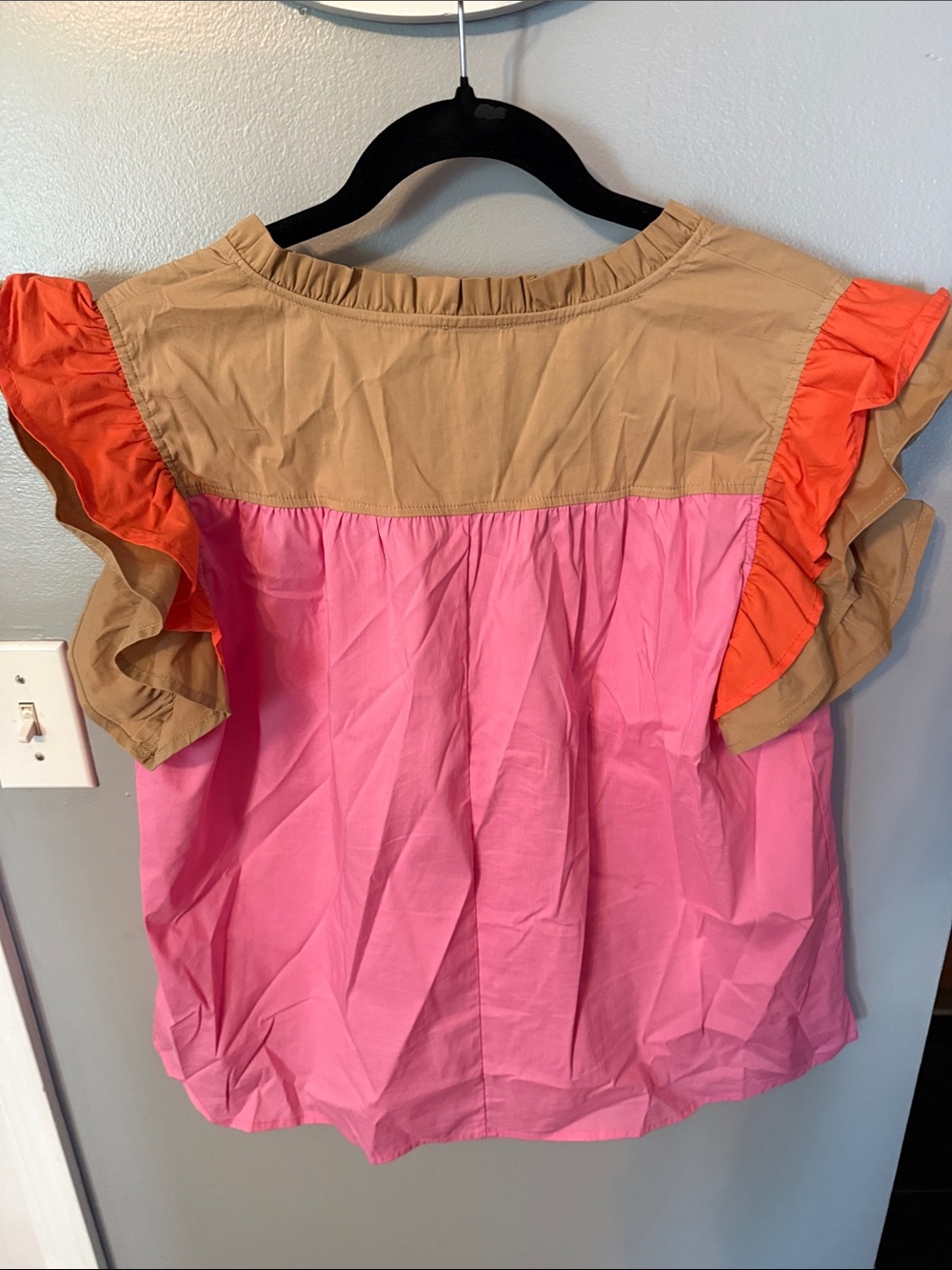 VOY Pink Colorblock Ruffle-Sleeve Blouse - Picture 3 of 3